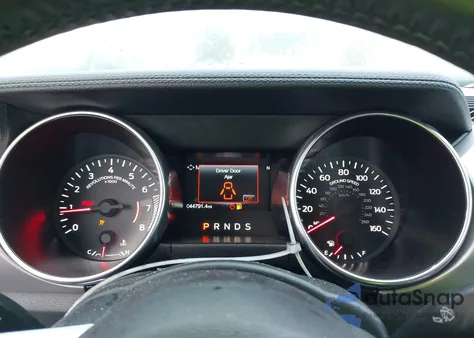 2019 Ford Mustang Ecoboost Premium z USA, uszkodzony, nr VIN 1FATP8UH2K5170170